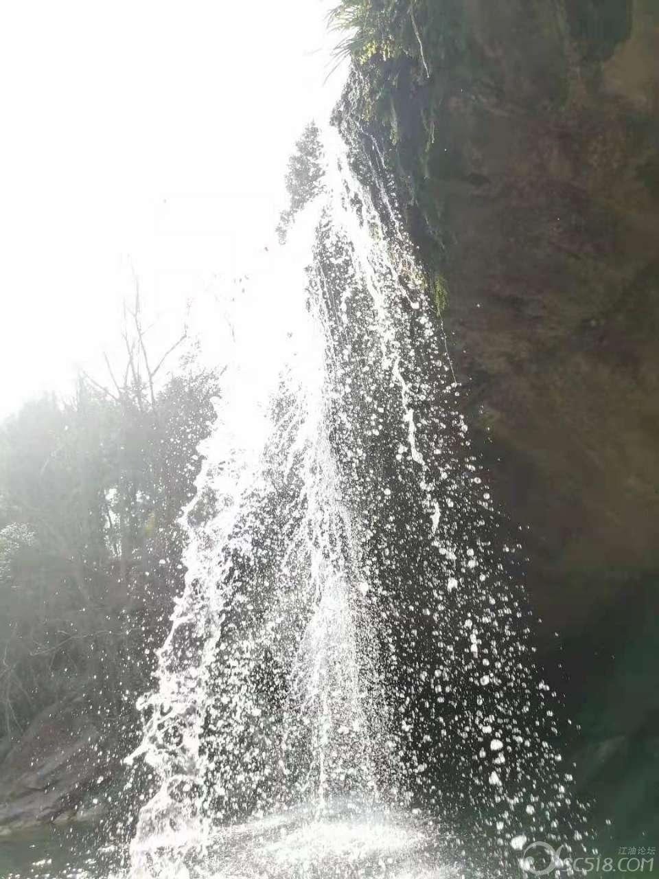 神奇洞窟逃生