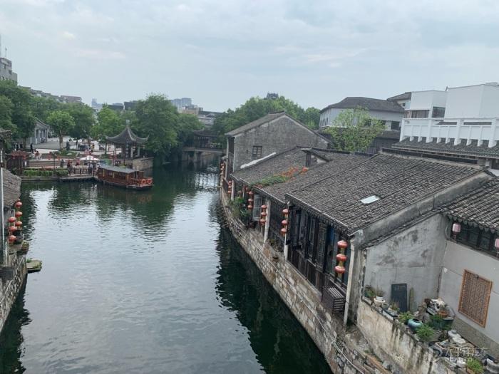 保时捷卡宴转向有异响是为什么？游戏画面
